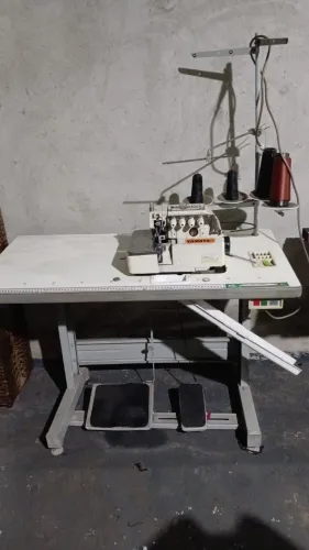 Máquina Oveloque a venda