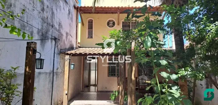 Madureira | Casa 3 quartos, sendo 2 suites