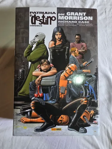Omnibus Patrulha do Destino Grant Morrison (edição corrigida)