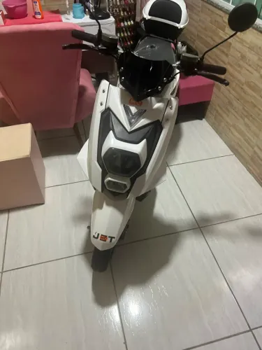 Vendo Moto Chefe no plástico