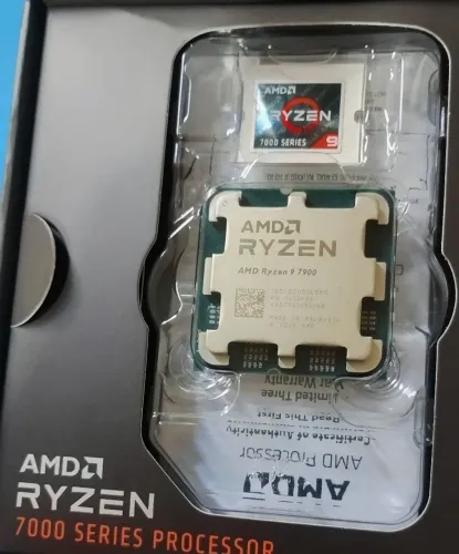 Vendo processador AMD Ryzen 9. 7900 3.7Ghz (5.4Ghz turbo) cache 76MB 12 núcleo 24treads