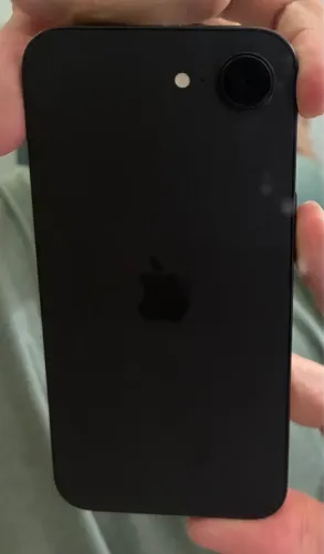 iPhone 16e