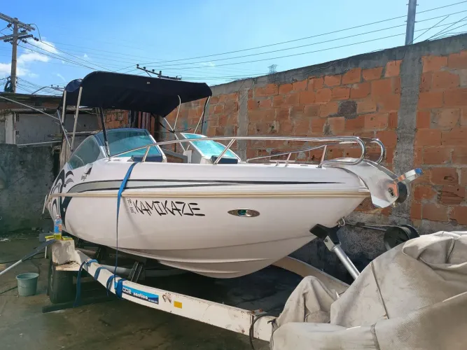 Vendo Lancha 19 pés