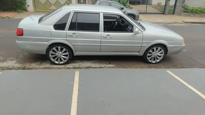 Volkswagen Santana 1.8 MI (álcool) 2005