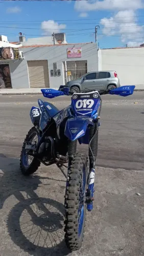 Vendo ttr230 ano 2009 valor 10,500 toda filé nada a fazer chama no ZAP *70