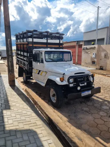 Toyota Band.Picape Chassi Longo Diesel 1981