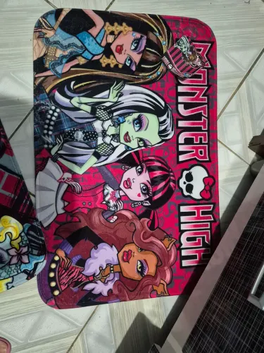 Tapete monster high Novo