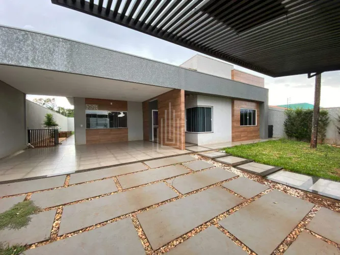Casa à Venda no bairro Jardim Niterói em Foz do Iguaçu.