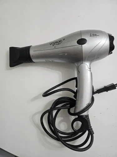 Secador de cabelo lizz