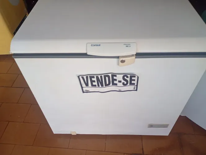 Vende se freezer Consul com garantia de três meses aceito cartão