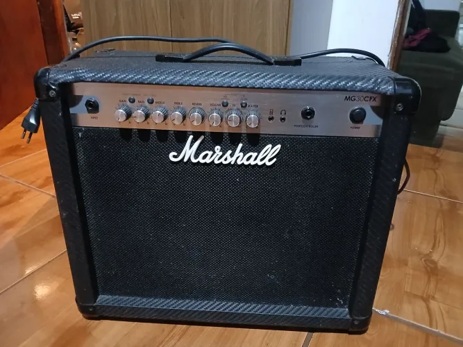 Amplificador Marshall MG30 CFX