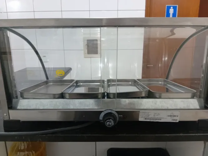 Vendo estufa semi nova 220v