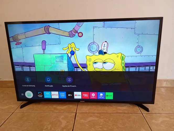 Vendo essa tv da Samsung 43 polegadas smart 4k 