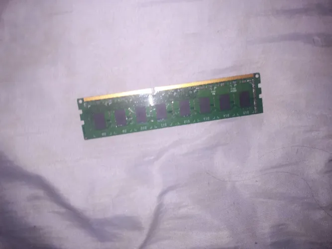 8GB RAM DDR3 semi nova