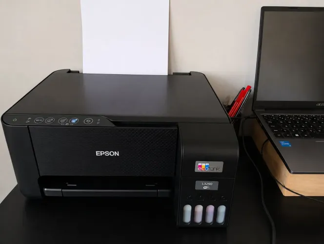 Impressora Multifuncional Epson EcoTank L3250 - Wi-Fi, Colorida, Tanque de Tinta