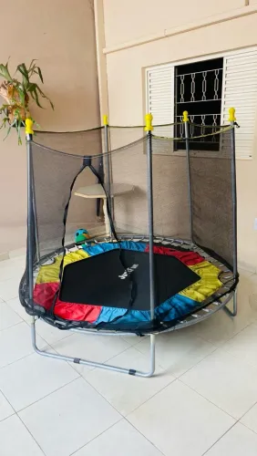 Cama elástica / pula-pula