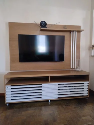 Painel de tv com hack sala