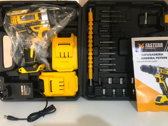 Furadeira 2 Baterias Nova com Meta Parafusadeira