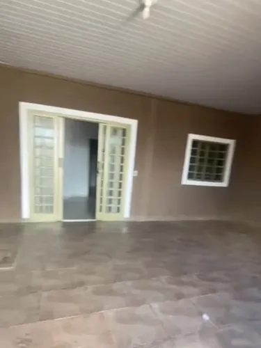 Casa 3/4  incluso água Região Noroeste
