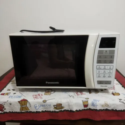 Micro-ondas Panasonic 21L Branco 127V - Perfeito Estado