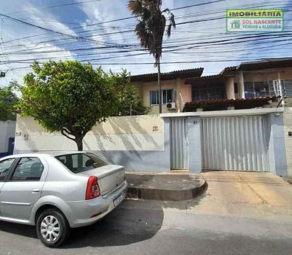 Casa com 4 dormitórios para alugar, 176 m² por R$ 4.633,54/mês - Sapiranga - Fortaleza/CE