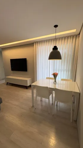 Apartamento mobiliado de alto padrão