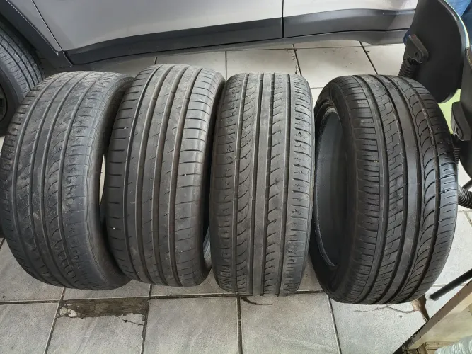 Pneus 235/50 R19