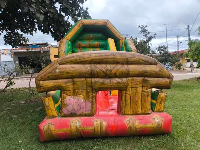 Escorregador inflável 