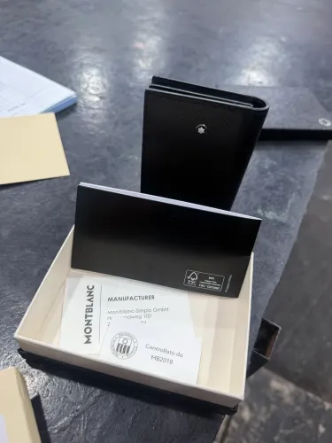 Vendo carteira MONTBLANC NOVA