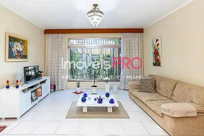 Casa em rua fechada Planalto Paulista
