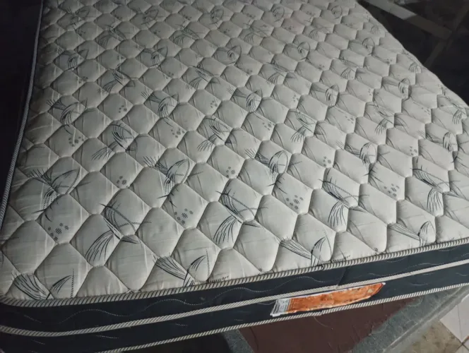 Cama box casal Queen