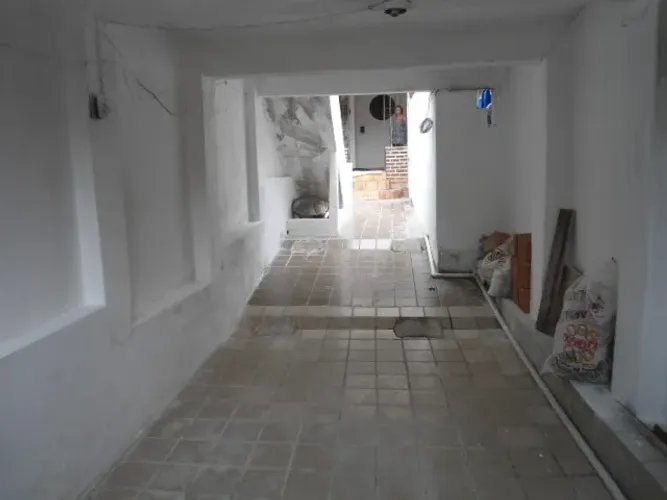casa independente c/3 qts,  S sala,s,, copao, banheiro, varanda, garagem em Maruipe, VITO