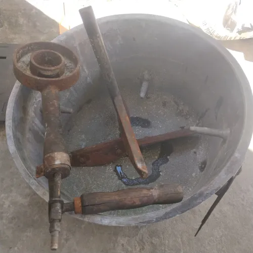 Vendo tacho de misturela progas pqr 15litros + batedor e queimador