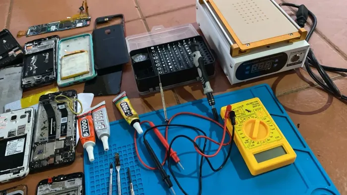 MAQUINA DE RETIRAR DISPLAY DE CELULAR FERRAMENTAS E CELULARES PRA RETIRADA DE PECAS .