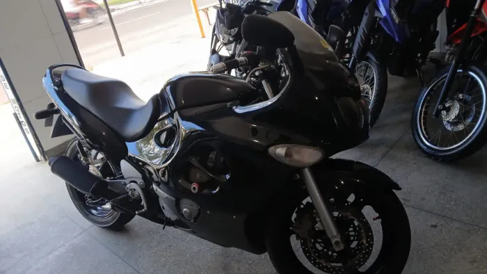 GSX 750 F (Mônica) 