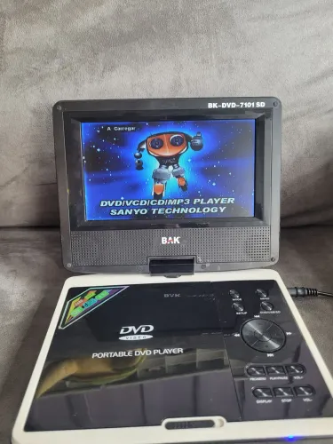 DVD portátil marca Bak