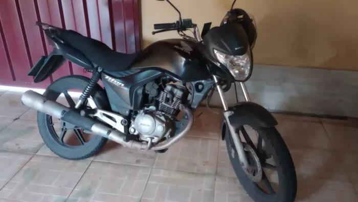 Vendo Titan mix ex segundo dono só pix