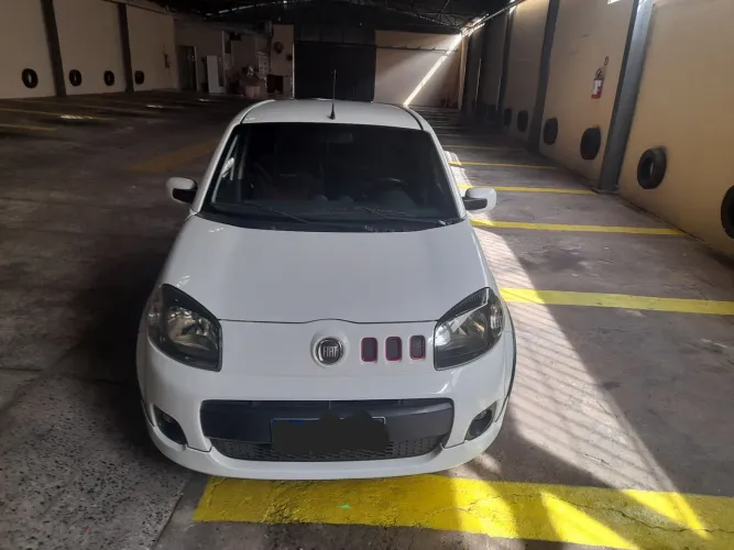 Fiat Uno Sporting 1.4 EVO Fire Flex 8V 4P 2013