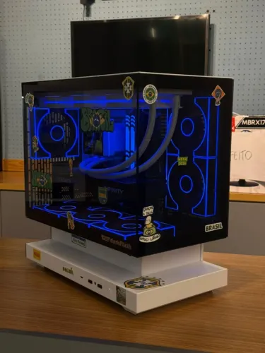 PC Gamer - CORE ULTRA 7, RTX 5060 8GB, B860M PRO, 32GB (2X16GB), 512GBSSD, 850W, WC360MM