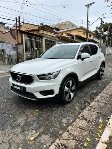 Volvo XC40 XC 40 T-4 Momentum 2.0 190cv FWD 2020