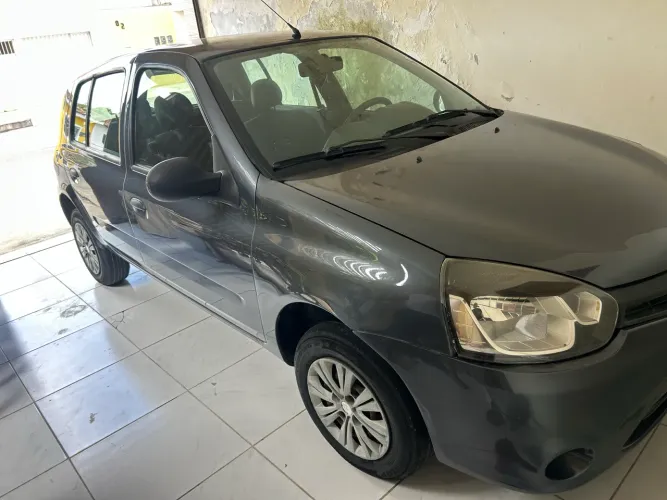 Renault Clio Authentique 1.0/1.0 Hi-power 16V 3P 2013