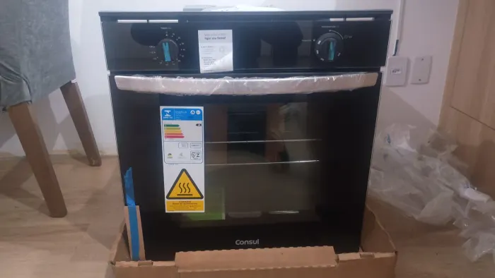 Forno a gás de embutir 84 litros, nunca usado.