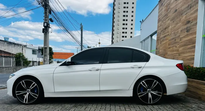 BMW 320I A Modern/sport TB 2.0/a.flex 16V 4P 2013