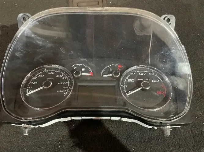 Painel de instrumentos Fiat Punto Tjet 2010