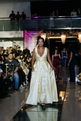 VESTIDO DE FESTA LONGO - amarelo manteiga