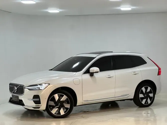 Volvo XC-60 T-8 Ultimate 2.0 AWD (híbrido) 2024