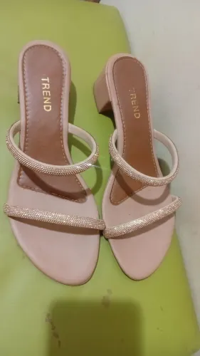 Sandália em perfeito estado, n°40