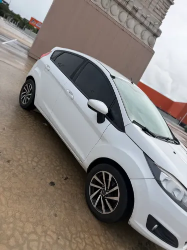 Ford Fiesta 1.5 16V Flex Mec. 5P 2015