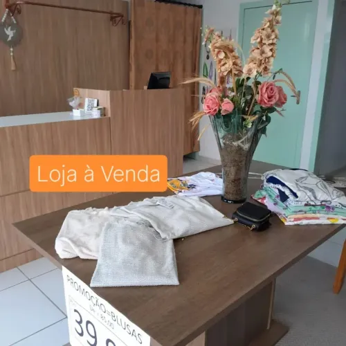 Vende-se loja de roupas feminina 