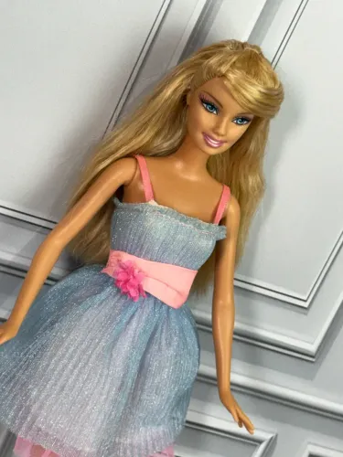 Barbie com Look Fashion Fever